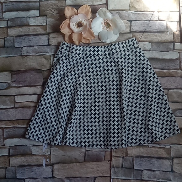 Rue 21 skirt - Picture 1 of 9